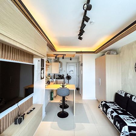 Quezon City Manila Stylish Studio Unit With A Mickey Vibe Apartman Kültér fotó