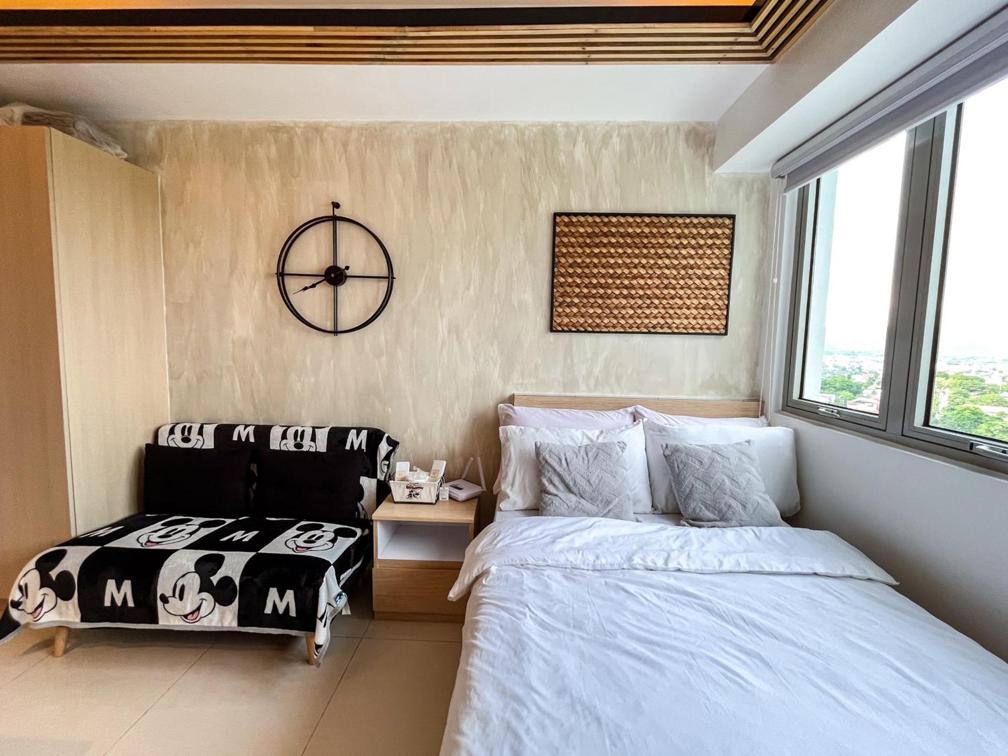 Quezon City Manila Stylish Studio Unit With A Mickey Vibe Apartman Kültér fotó